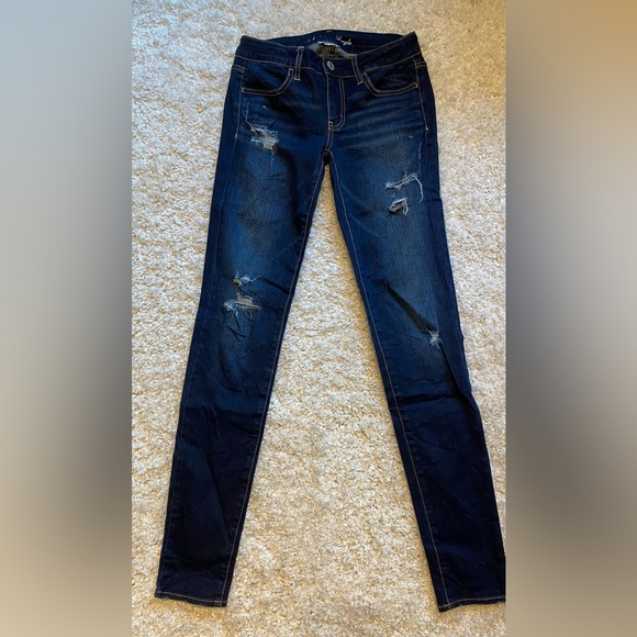 American Eagle Distressed Jegging - Picture 6 of 8
